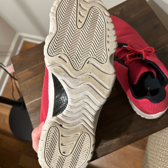 Jordan Future Low - red - 12 - Picture 2 of 6